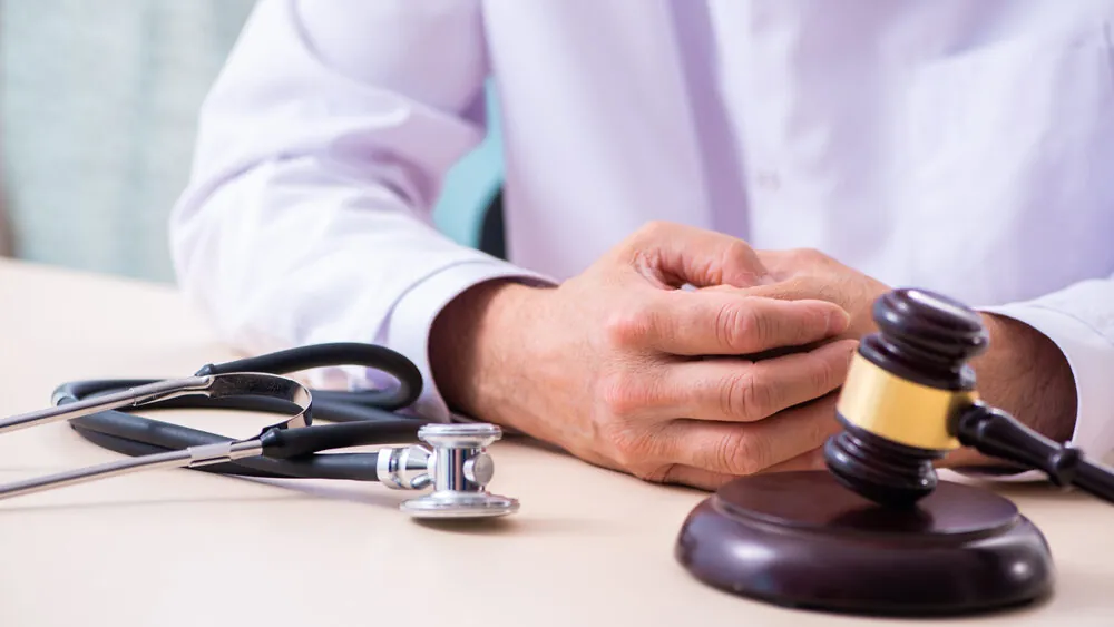 How the Process of Reaching a Settlement Works in Cases Involving Medical Mistakes